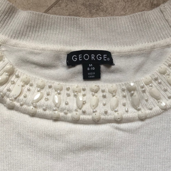 NWOT White Jewel Embellished Collar Sweater - Picture 5 of 9